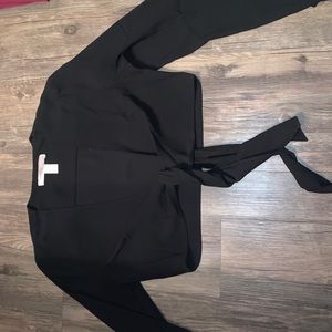 Crop long sleeve tie up